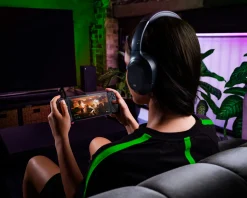 Razer Controls For Mobile|Kishi V2 Pro for Android - Mobile Gaming Controller